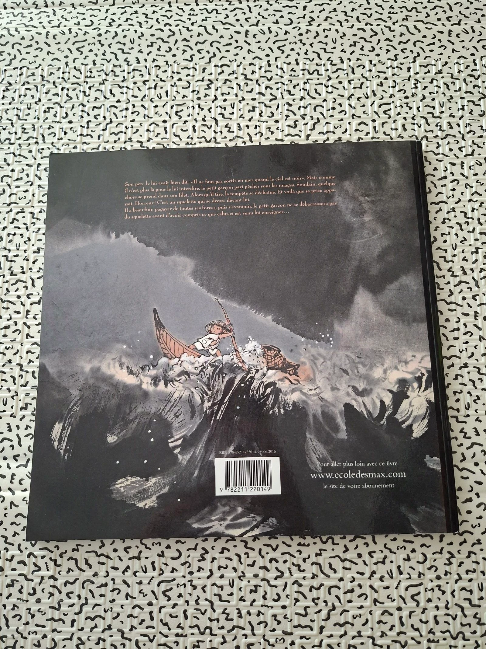 El pequeño pescador y el esqueleto – Chen Jiang Hong – Álbum infantil – photo 2